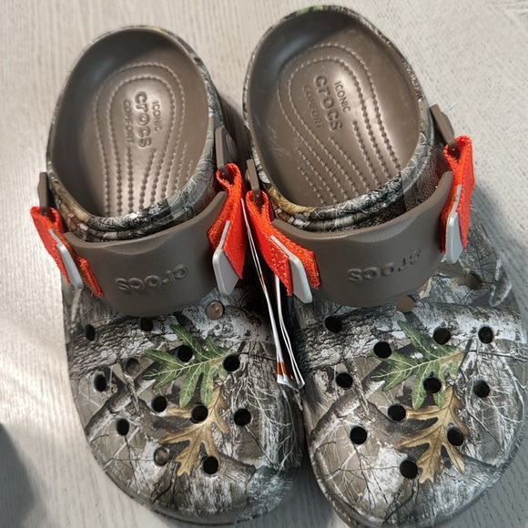 Crocs Unisex-Adult Classic All Terrain Clogs - Picture 3 of 3